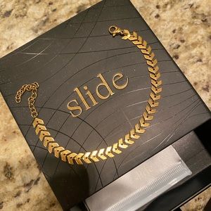 Slide Jewelry Bracelet